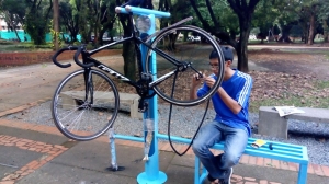 Instalada Biciestaci&oacute;n para el arreglo de Bicicletas