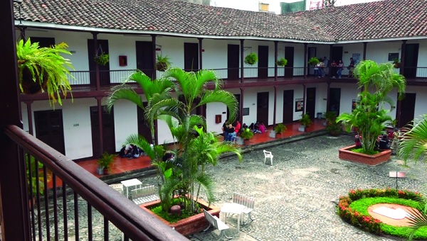 40 a&ntilde;os de historia viva: La universidad que transform&oacute; nuestra regi&oacute;n