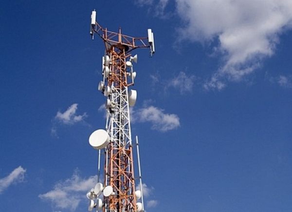 Piden bajar nivel de radiaci&oacute;n de antenas