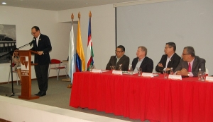 Misi&oacute;n de sabios sesiona en Univalle