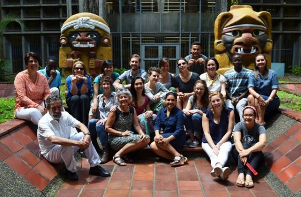 Estudiantes extranjeros en pasant&iacute;a de investigaci&oacute;n en Univalle