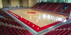 Coliseo Alberto Le&oacute;n Betancur estrena maderamen