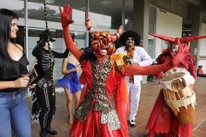 La Biblioteca se viste de Feria