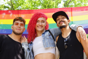 Bandera disidente y progresista de la diversidad sexual se toma San Fernando