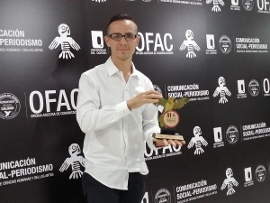 Estudiante gana premio a mejor cr&oacute;nica radial