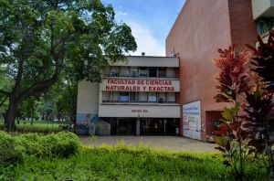 Biolog&iacute;a, 50 a&ntilde;os de investigaci&oacute;n y formaci&oacute;n