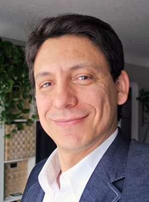 Egresado obtiene 'Premio de Novela'