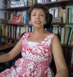 Universidad de Barcelona otorga Premio Extraordinario de Doctorado a profesora de Univalle