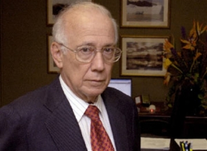 Alfredo Carvajal recibe Gran Cruz de la Universidad del Valle