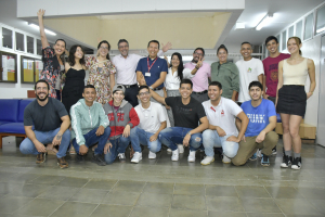 Univalle recibe a estudiantes de RobotArts