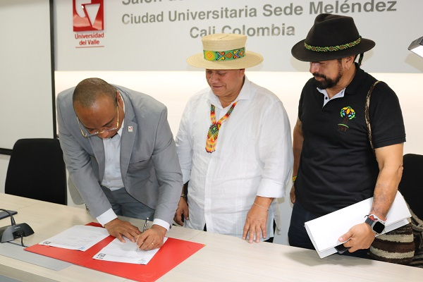 Univalle y URT firman convenio por la construcci&oacute;n de paz en la regi&oacute;n