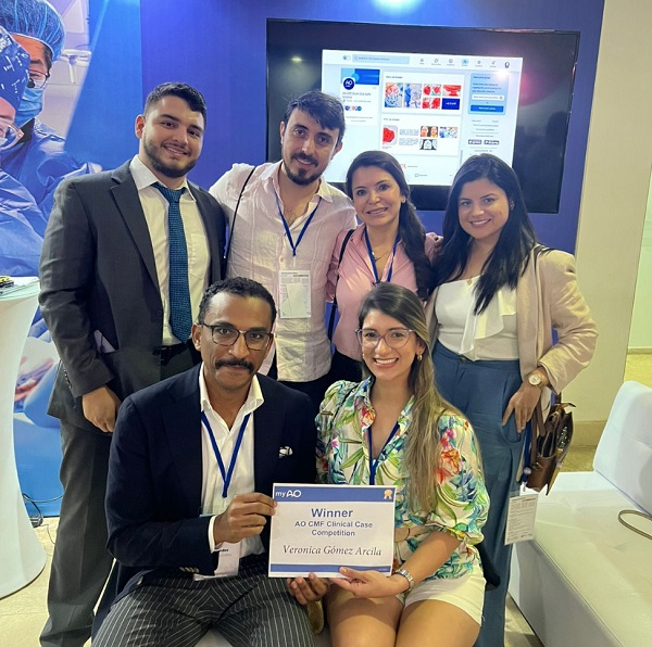 Especializaci&oacute;n en Cirug&iacute;a Oral y Maxilofacial ocupa primer lugar en Congreso Internacional