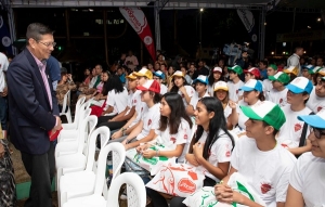 Ochenta j&oacute;venes, becados para el progreso, estudiar&aacute;n en Univalle