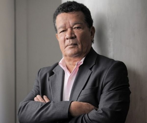 Homenaje a &Oacute;scar Collazos