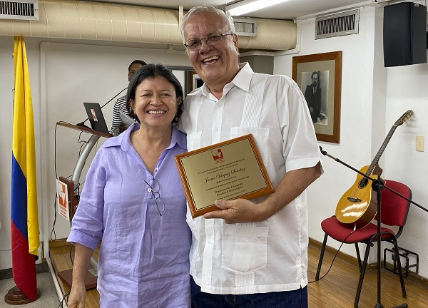 Homenaje al profesor Jaime V&aacute;squez S&aacute;nchez