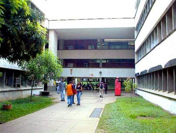 Foro: 50 a&ntilde;os de la Facultad de Ciencias