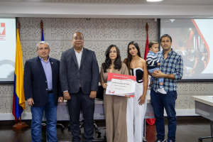 Univalle entreg&oacute; grado p&oacute;stumo al exvicerrector Javier Fong Lozano