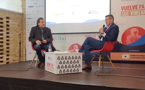 En la FILBO Rector Varela present&oacute; libro de Pedro Medell&iacute;n