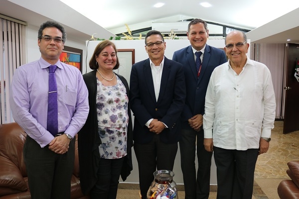 Fundaci&oacute;n Gabriel Vel&aacute;squez Palau se present&oacute; ante directivas de Salud