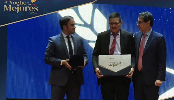 Programas de Univalle reciben reconocimiento en la Noche de los Mejores 2022