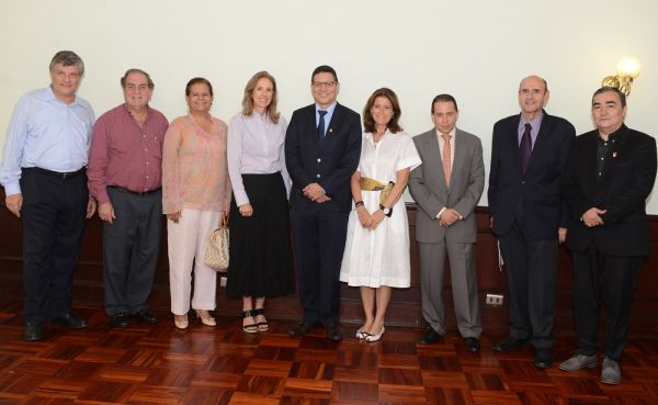 Directivos de Univalle se re&uacute;nen  con Cuerpo Consular en Cali