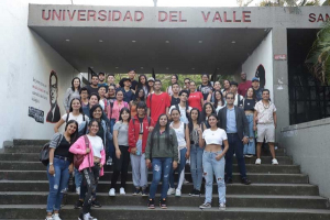 Estudiantes Sede Caicedonia y Nodo Sevilla visitan campus universitarios de Cali