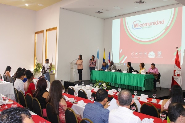 Univalle certifica a Formadores de formadores en el Programa Mi Comunidad es Escuela