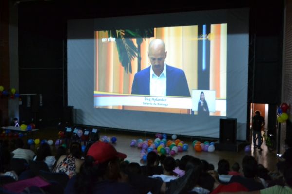 Univalle vivi&oacute; con esperanza y alegr&iacute;a el d&iacute;a del acuerdo