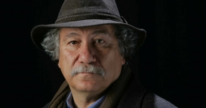 Juan Manuel Roca en Viernes de Letras