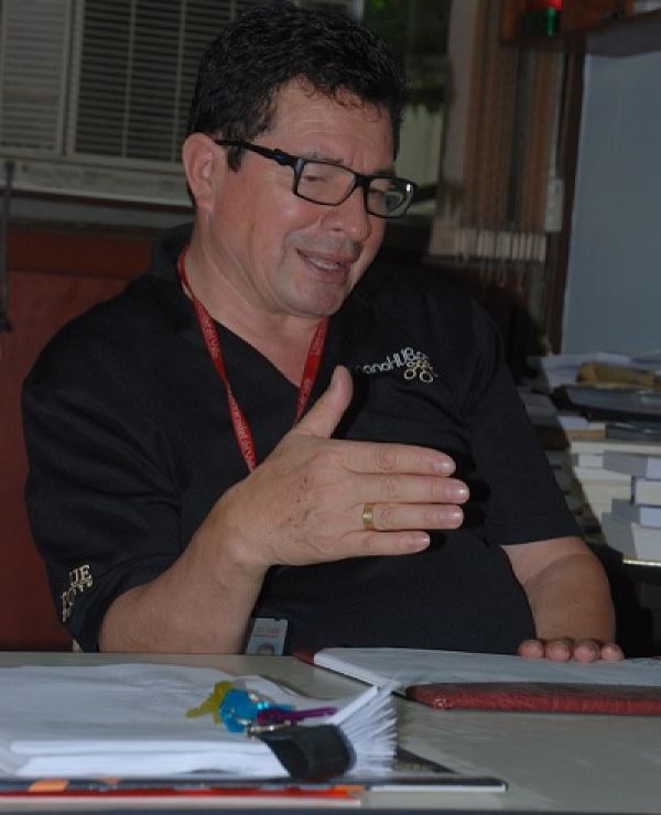 La Universidad funcionando ayuda al HUV