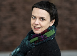 Conversatorio &ldquo;La literatura: la encrucijada de cien caminos" y lectura de poes&iacute;a