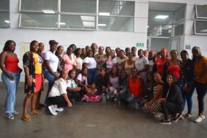 Mujeres se forman como constructoras de paz en Univalle
