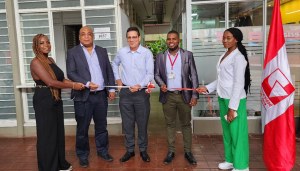 CADHUBEV estrena oficina y equipos