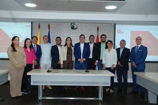 Se posesionan directores del Comit&eacute; Central de Posgrados
