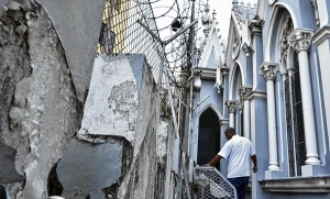 Deterioro, el grave 'pecado' que se apodera de La Ermita