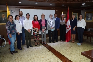 Agregada cultural de la Embajada de Estados Unidos visit&oacute; Univalle