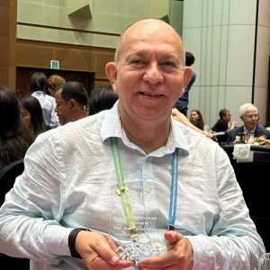 Profesor de Salud, premiado en Corea del Sur