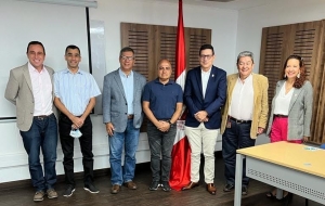 Rector y Alcalde de Tulu&aacute; se re&uacute;nen para apoyar la construcci&oacute;n de edificio de aulas para la Sede