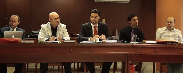 Eval&uacute;an Doctorado y Maestr&iacute;a en Ingenier&iacute;a