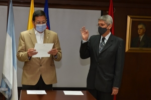 Se posesion&oacute; jefe de Control Disciplinario Docente