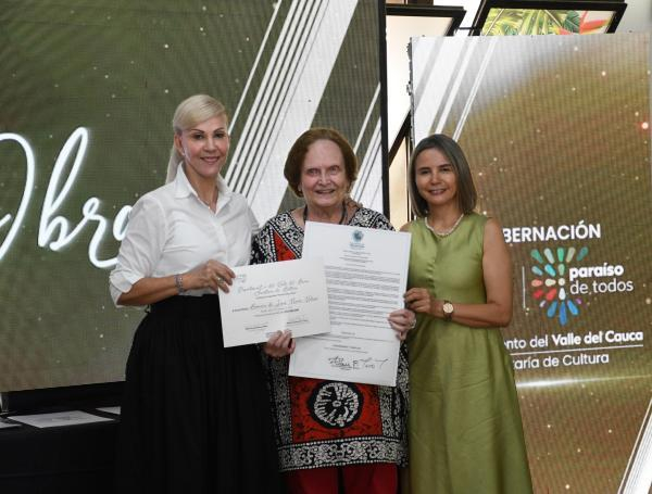 Premio a la Vida y Obra a Carmi&ntilde;a Navia
