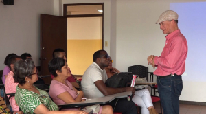 Pioneros en la formaci&oacute;n de int&eacute;rpretes para personas sordociegas en Colombia