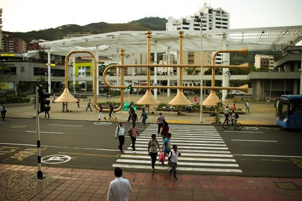 Arquitecto de Univalle, autor de nueva escultura que exalta a Jairo Varela y al Grupo Niche