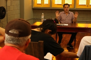 Un llamado a auscultar m&aacute;s alla de los l&iacute;mites, en el teatro