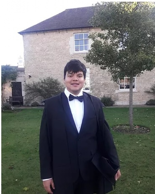 Egresado curs&oacute; Maestr&iacute;a en la Universidad de Oxford
