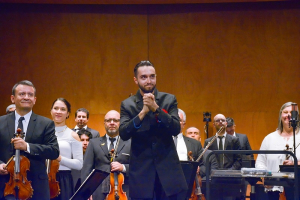 Egresado dirige concierto de temporada de la Filarm&oacute;nica de Cali