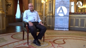 Egresados reciben Premio Rey de Espa&ntilde;a