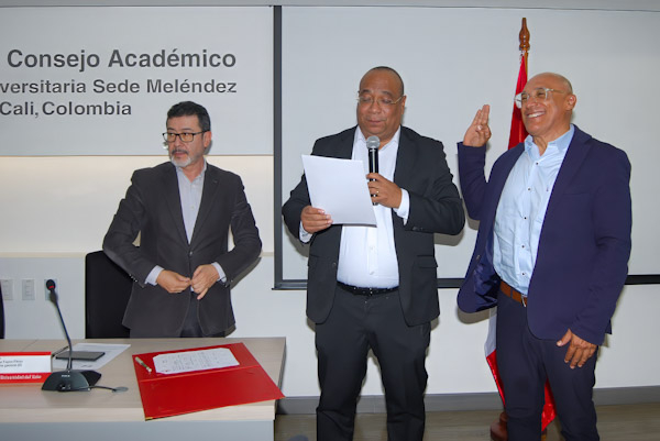 Se posesiona decano de la Facultad de Ingenier&iacute;as