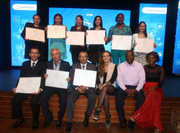 Ganan Premio de Periodismo Regional Semana