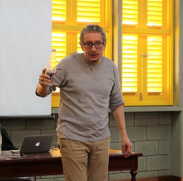 Fabio Rubiano visit&oacute; Univalle con la conferencia 'Negociando con el realismo'